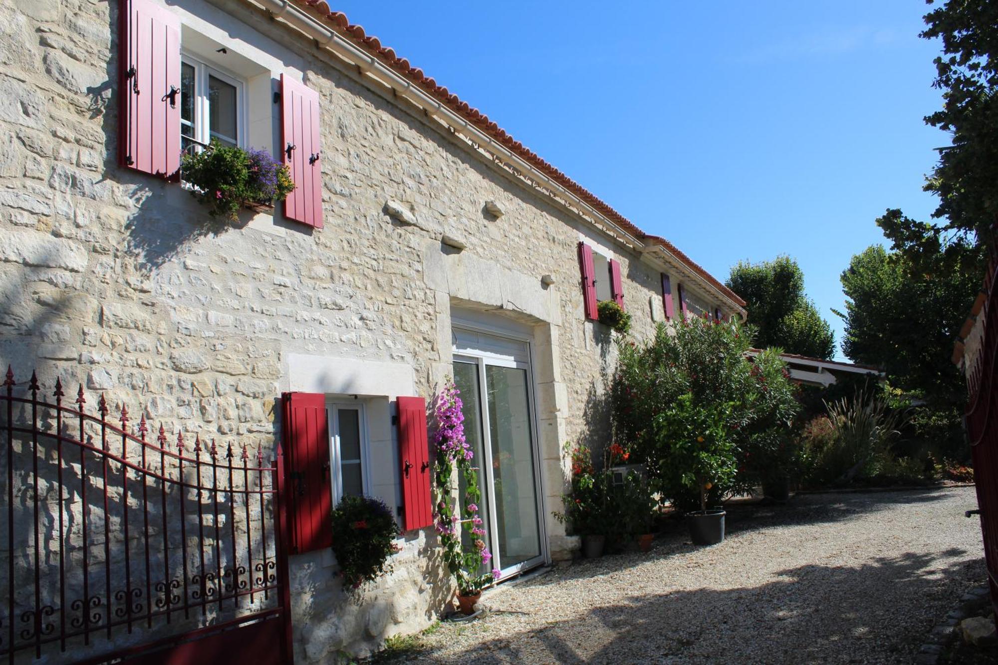 La Douce Charentaise Bed and Breakfast Mérignac Εξωτερικό φωτογραφία